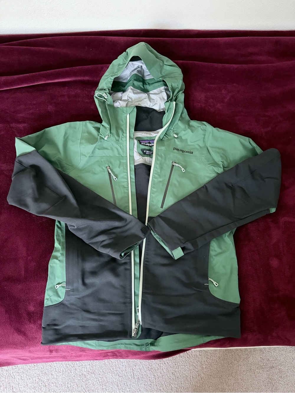 Patagonia Green and Black Two-Tone Waterproof Hooded Rain Jacket
